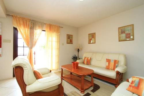 Sungold House Barbados in Speightstown