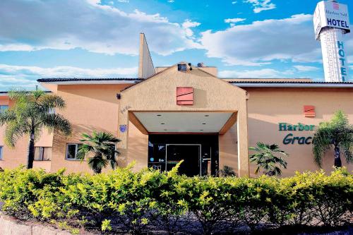 Harbor Self Graciosa Hotel