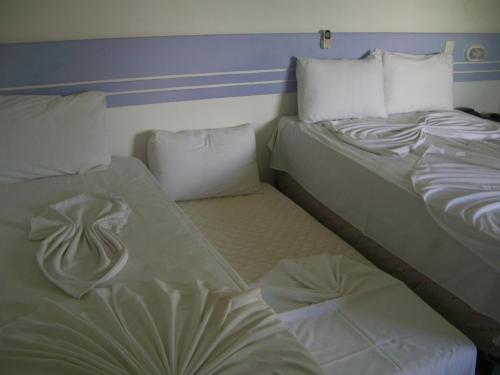 Quadruple Room image 6