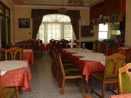 Restorāns, Hotel Orchidea in Balastya