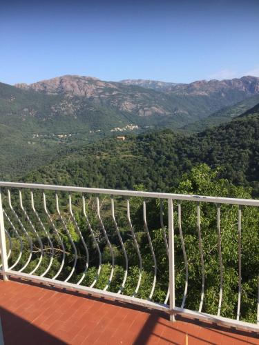 VILLA SANTINE AVEC TERRASSES et VUE PANORAMIQUE meublé tourisme 4 étoiles