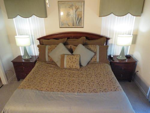 Five Bedroom Kissimmee Pool Home - image 5