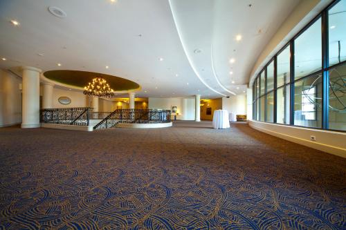 Stamford Plaza Sydney Airport Hotel & Conference Centre - image 3