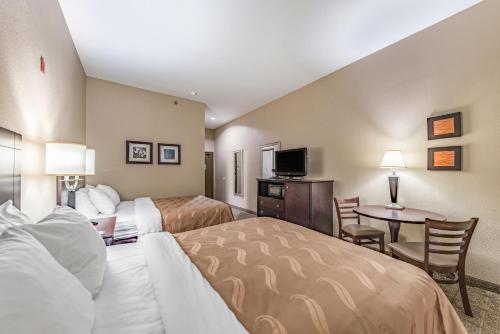 Quality Inn West Plano - Dallas - image 7