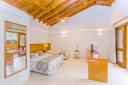 Beach Hotel Cambury