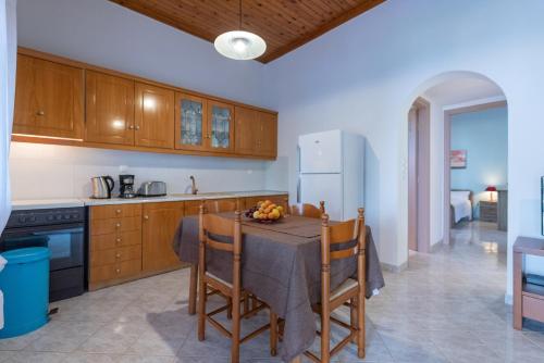 Villa Tasos Koutsoubos - image 12