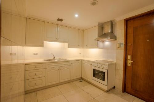 Kitchen, Manila Prince Hotel in Ermita