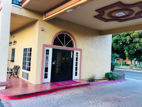 Dynasty Suites Hotel in Riverside, USA