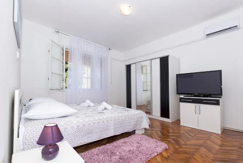 Apartment Mario, Split