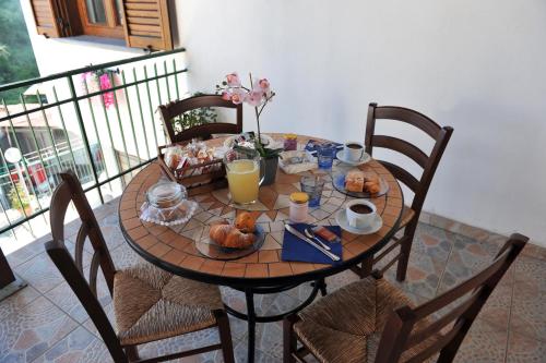 Eten en drinken, Il covo degli Dei in Agerola