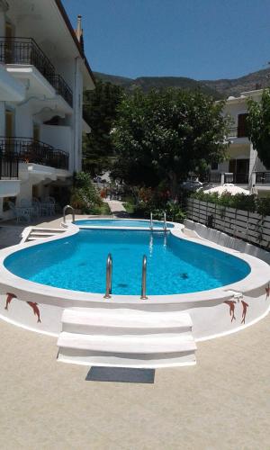 Attractions, Oasis in Parga