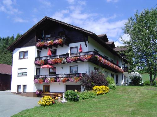 Gästehaus Penzkofer F**** in Viechtach, Deutschland