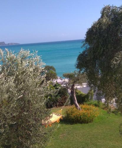 Deluxe Double Room with Balcony and Sea View image 9