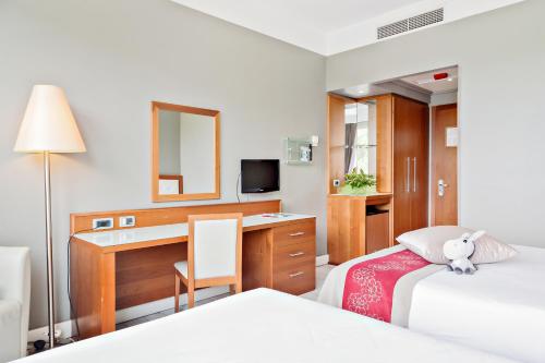 Italiana Hotels Florence - image 11