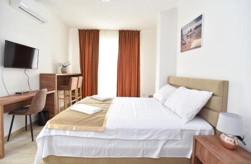 Apartment L Palace - image 13