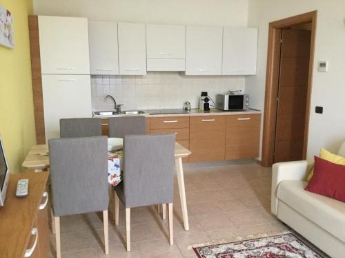 virtuve, Residenza Villa in Corno Alto