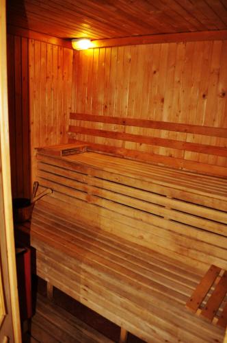 Victoria Hotel Borovets - Free Parking - image 3