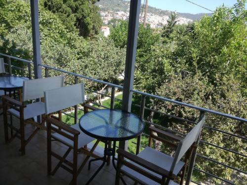 ระเบียง/ชานเรือน, Rastoni Guest House Skopelos in สโคเพโลส
