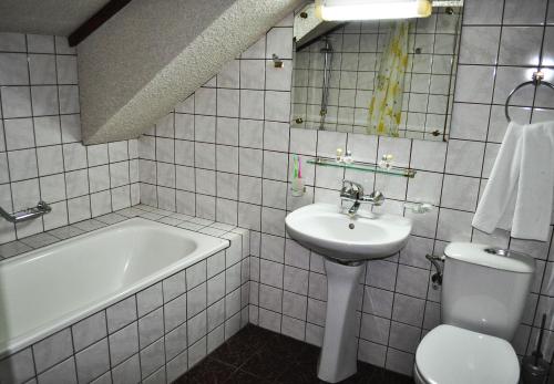 Victoria Hotel Borovets - Free Parking - image 8