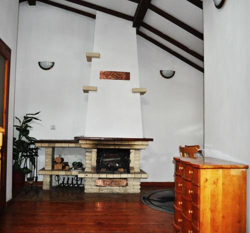 Victoria Hotel Borovets - Free Parking - image 4