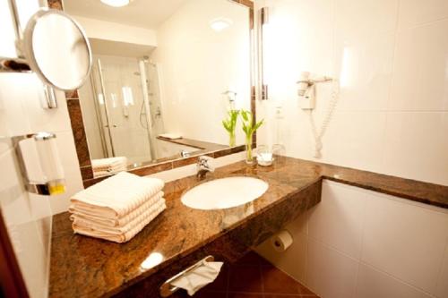 Classic Hotel Kaarst - image 6