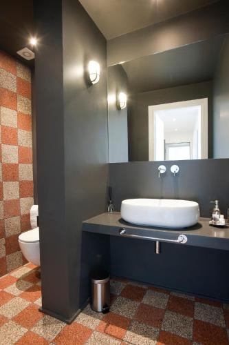Deluxe Double Room with Shower image 6