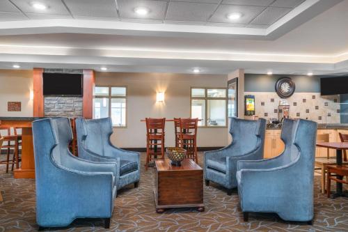 AmericInn by Wyndham Windom - image 3