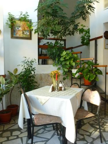 Étterem, Tonus Guest House in Obzor