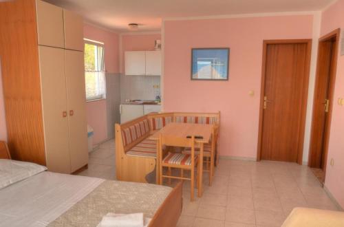 Rooms by the sea Duce, Omis - 3063, Omiš (fotografie 4)