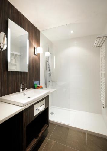 Krasnapolsky Apartments - image 3