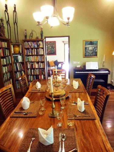 The Country House – Senggigi Beach, ID