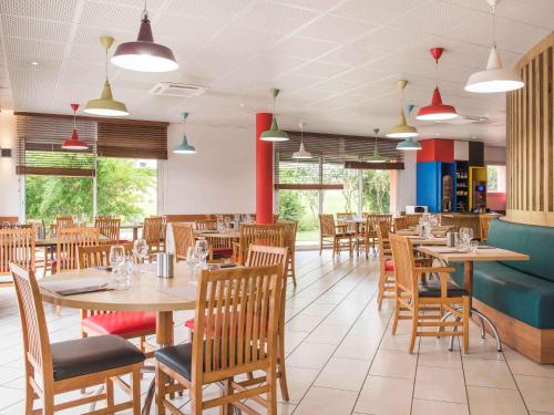 Restaurant, ibis La Bresse Gerardmer in La Bresse