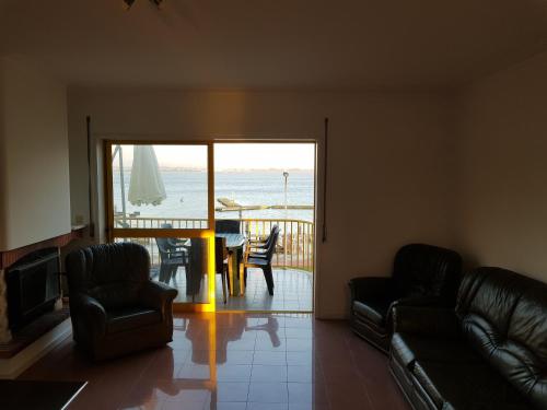  Mikes River Apartment in Torreira