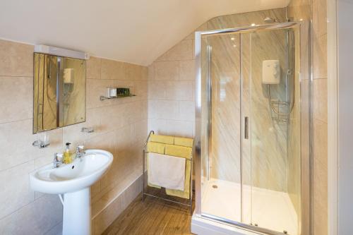 Holly Cottage B&B - image 2