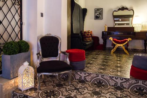 Backstage Boutique Music Themed Townhouse 3