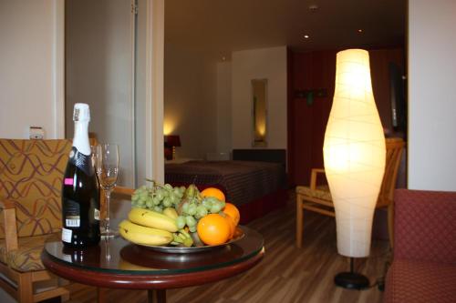 Superior Double Room image 6