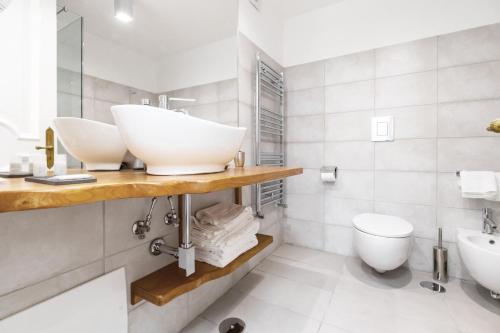 Gramsci Suites - image 4