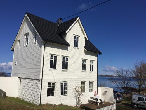 Ieeja, Finnøya with 180* Atlantic veiw in Haroy