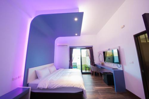 1 queen bed