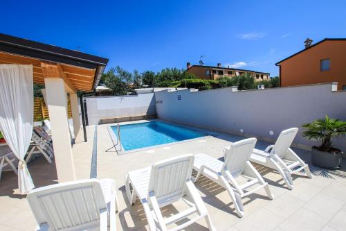 Villa Silver Novigrad with private pool