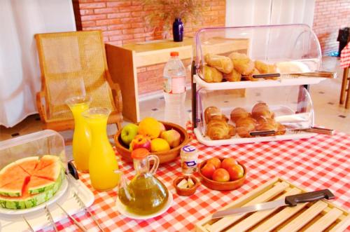 Ēdiens un dzērieni, Santa Ana B&B in Darnius