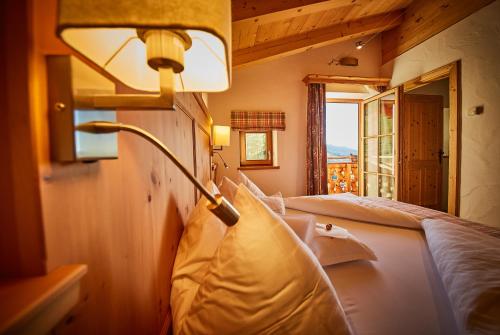 Wallegg Lodge - Alpine Premium Chalet - Ski In-Ski Out