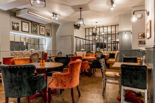 Bar/lounge, Orange Tree near White Cross