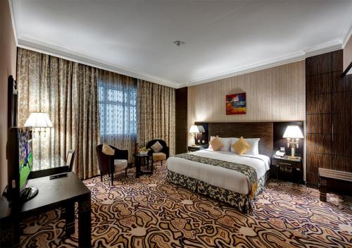 Sharjah Palace Hotel - image 3