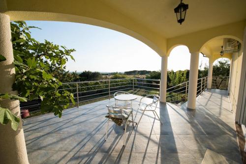 陽台/露台, Dubis House in 庫克利卡