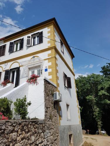  Apartment Villa Sanlavi, Pension in Dobrinj