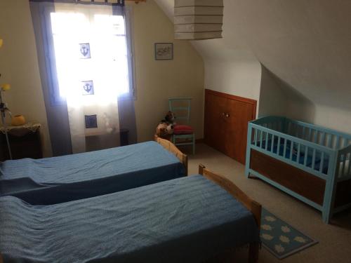 2 twin beds
