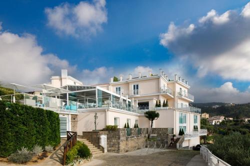 入口, Villa Fiorella Art Hotel in 馬薩盧布倫塞
