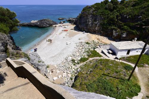 Mylopotamos Beach House