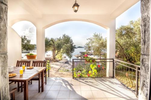 陽台/露台, Apartments by the sea Zuronja, Peljesac - 10134 in 布達加維斯